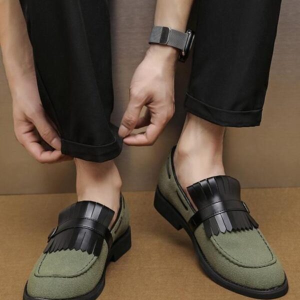 691e1e7a-a17a-4a86-9c01-cac256d2fb05.jpg Men's Solidcolor Loafer Shoes With Tassel Accents