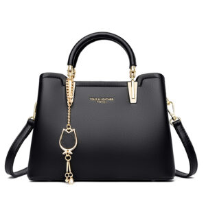 THE COUTURE MESSENGER